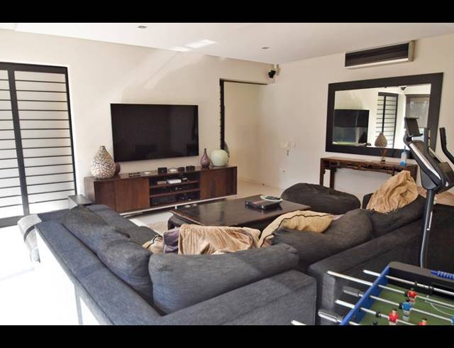 5 BEDROOM HOUSE FOR SALE IN SANDOWN